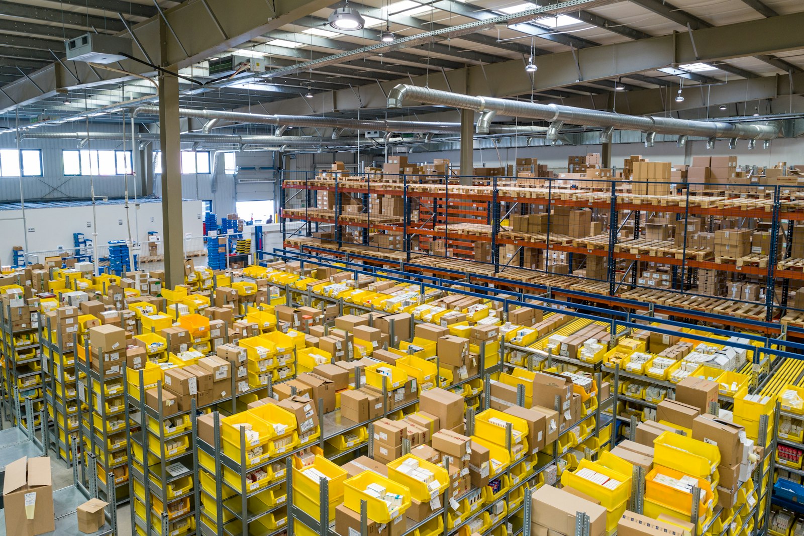 Bonded warehouse storage for in-bond customs operations in Canada